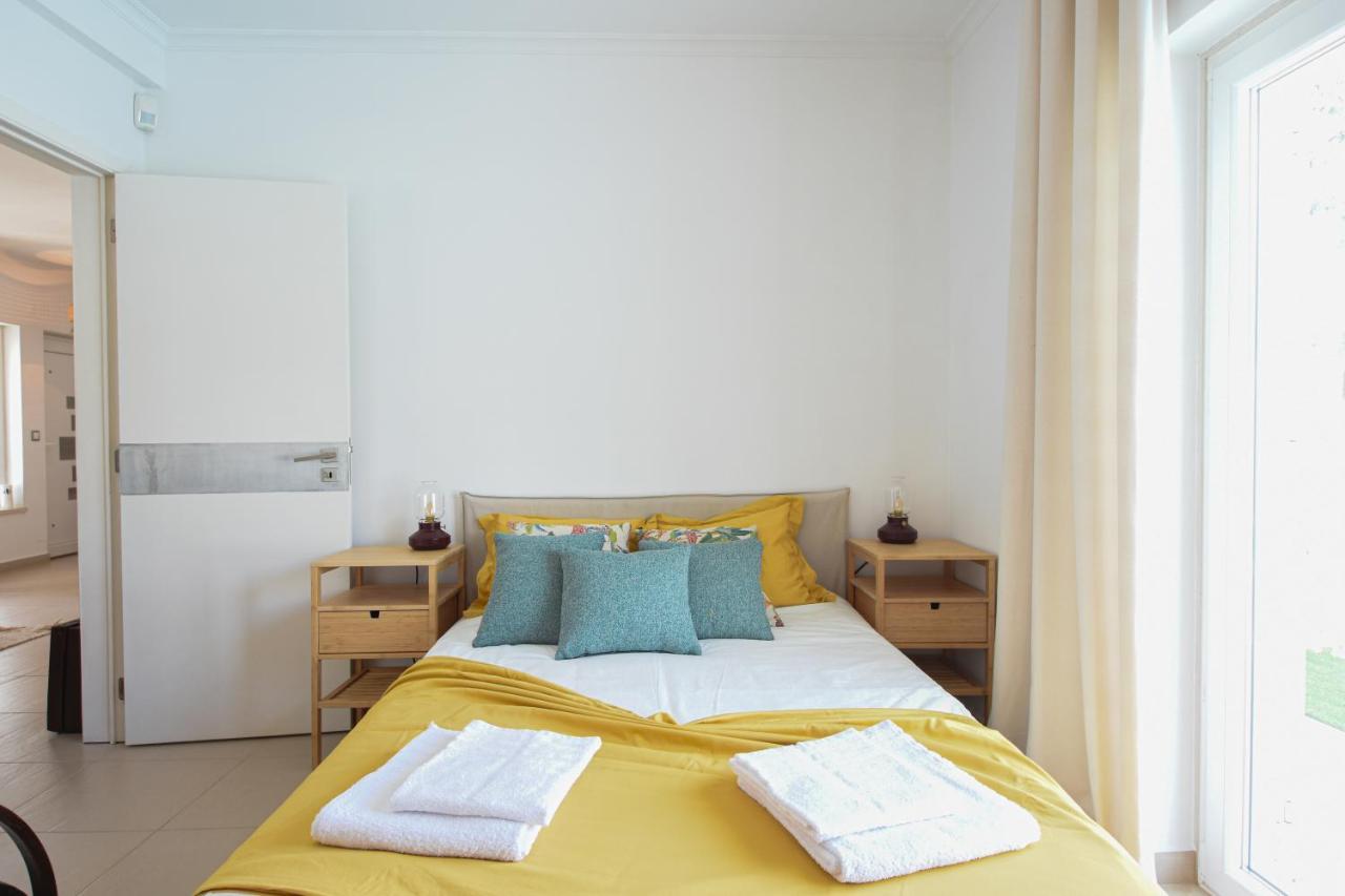 Aroeira Villa With Heated Pool By Golf Course, Beach And Lisbon Exteriér fotografie